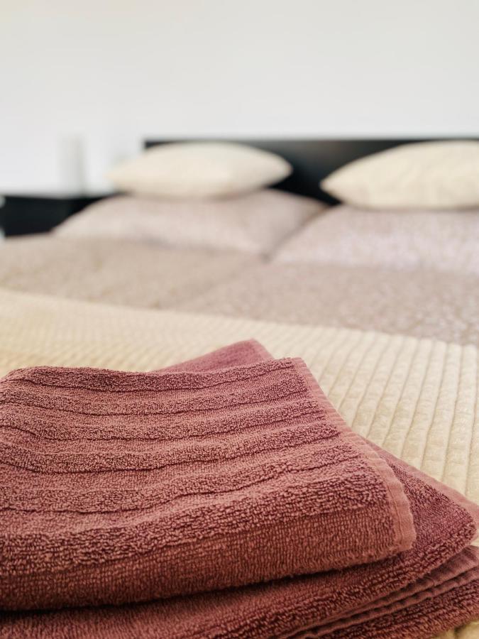 Apartment Mira รูชอมแบรอค ภายนอก รูปภาพ